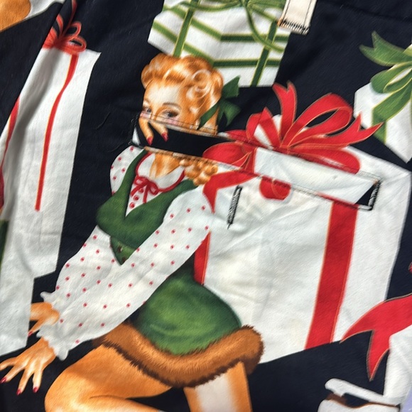 Loudmouth Golf Pin-Up Girl Christmas Shorts Size 30 Flawless Condition - Picture 14 of 15